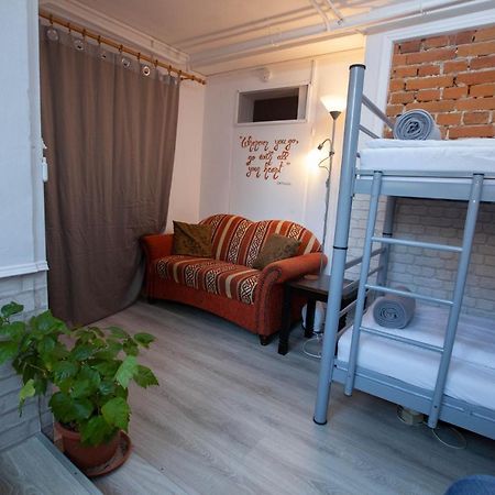 Oradea Central Hostel Ngoại thất bức ảnh